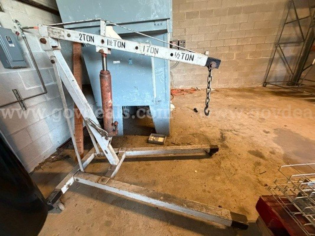 2-TON HYDRAULIC SHOP CRANE (ENGINE HOIST)- PLEASE READ ENTIRE POST
