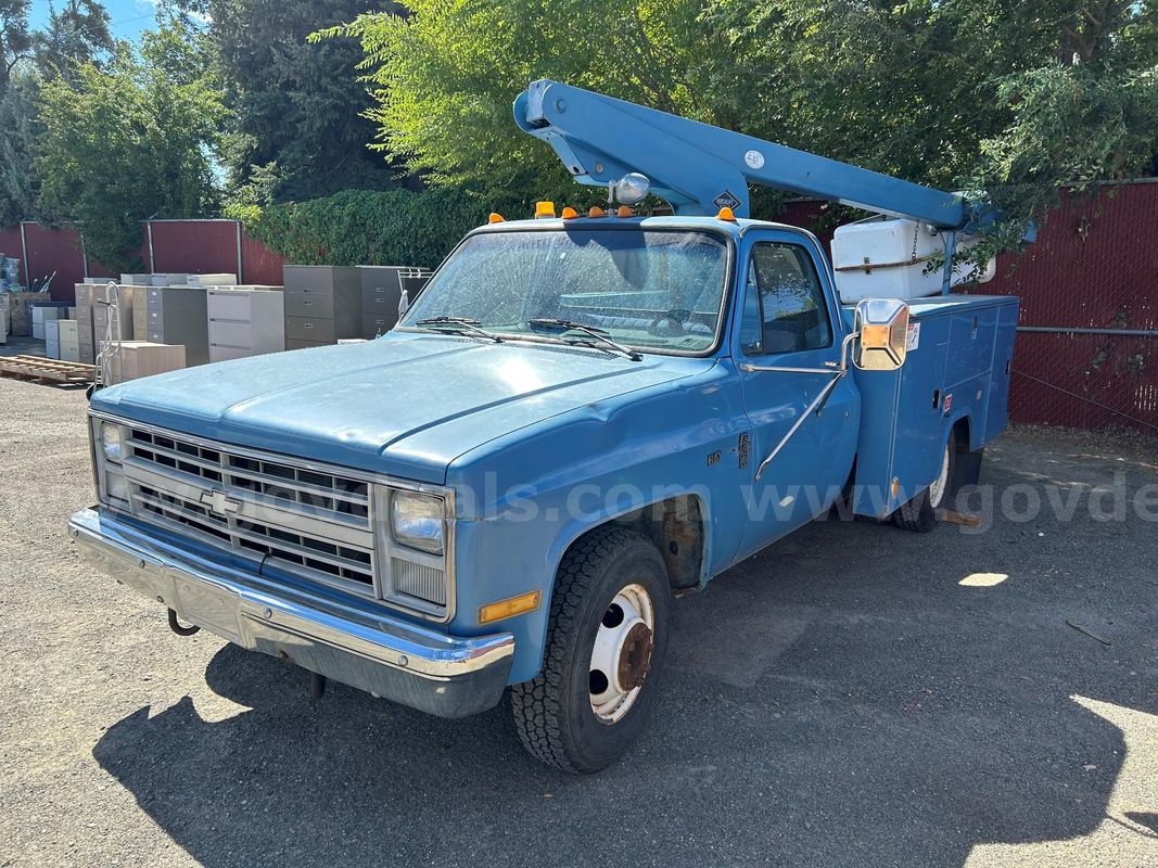 Bucket Truck