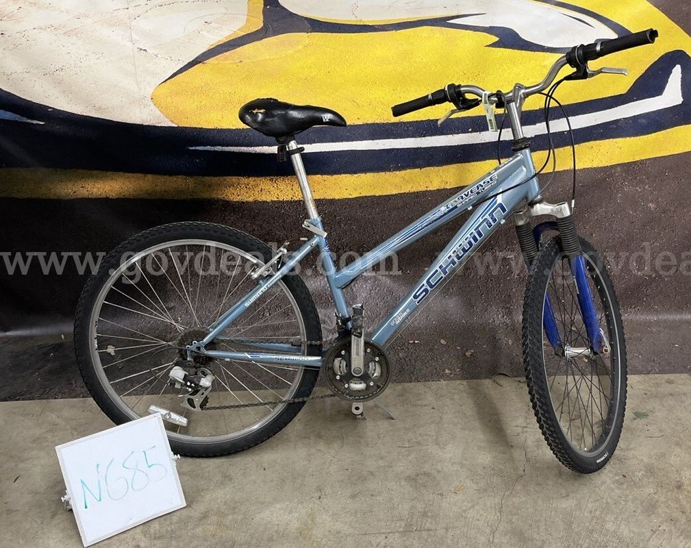 Schwinn Traverse, 17-Inch Ct