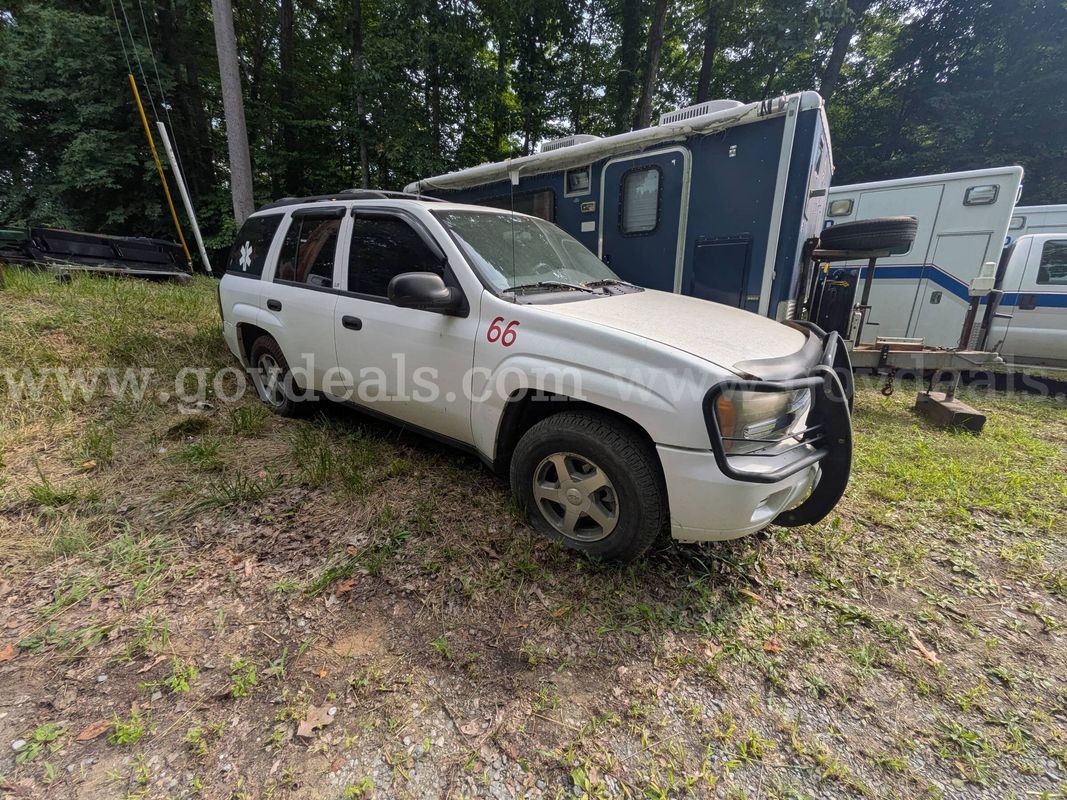 2004 Chevrolet TrailBlazer (Recommended for Parts)
