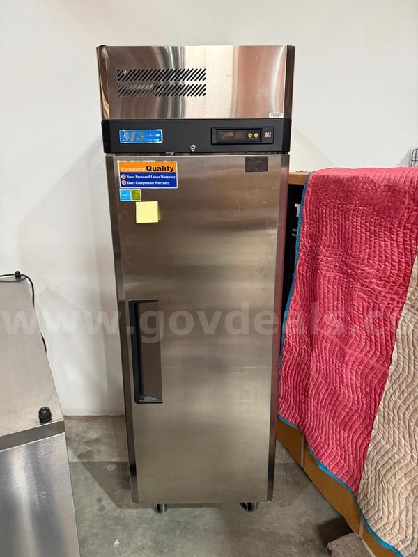 Single door freezer