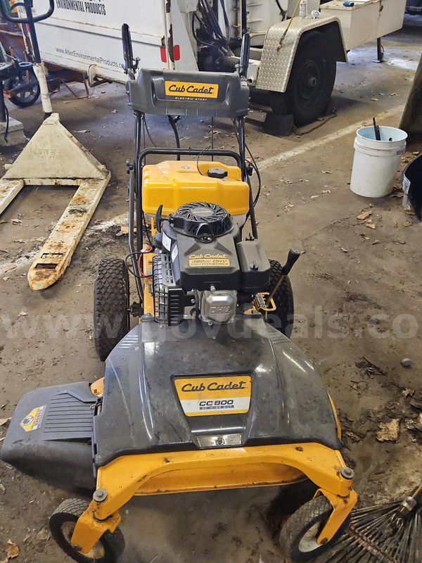 CUB CADET 33INCH WALK BEHIND MOWER