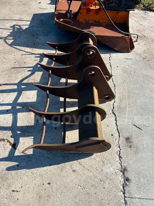 Root Rake Attachment