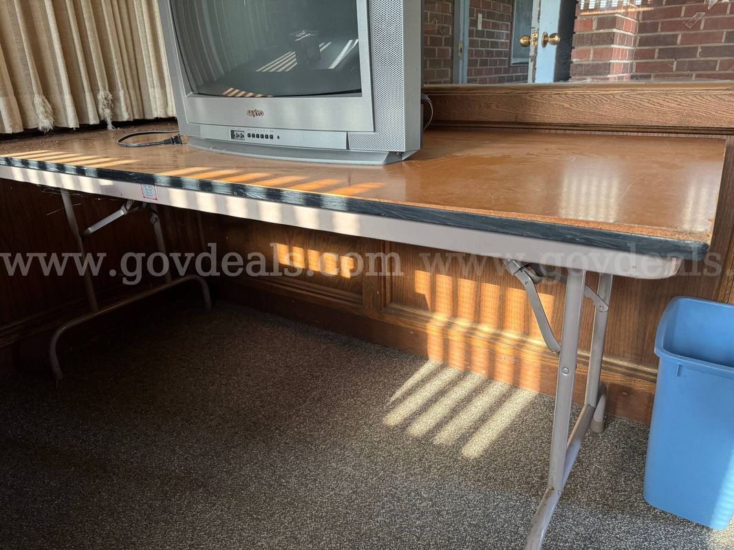 Folding table 6' x 30" - steel legs