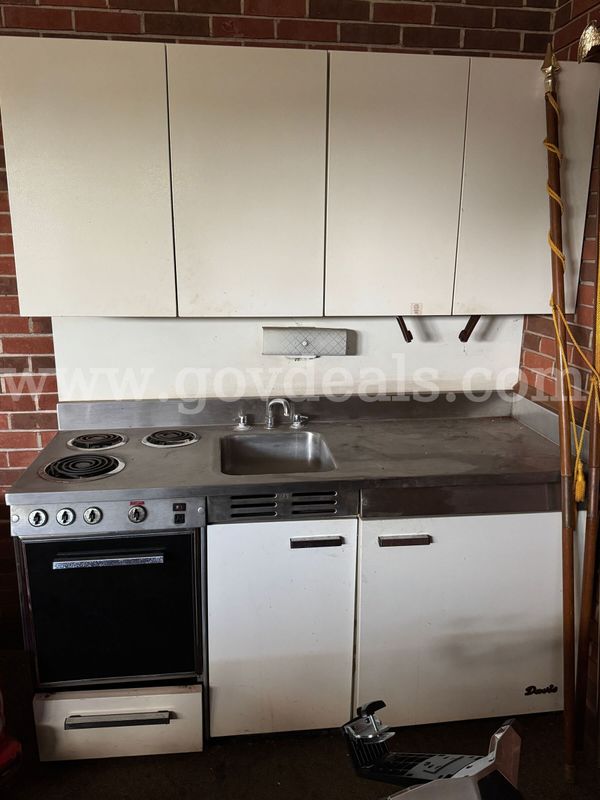 Creston "Davis" Vintage Kitchenette All-In-One