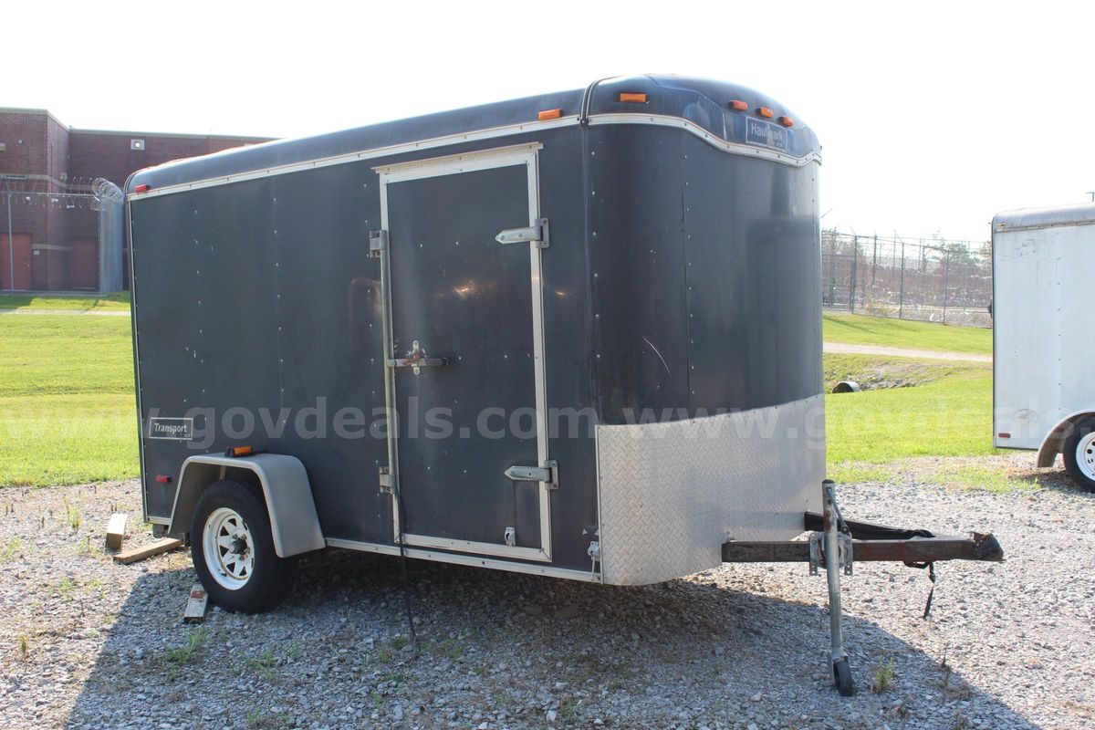 Enclosed trailer 10x16 (Hallmark)