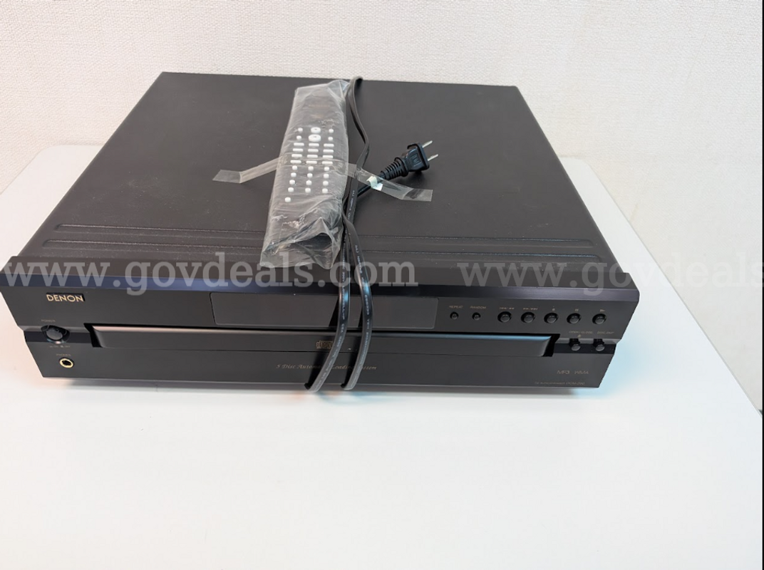 Denon CD Changer (Qty: 1)