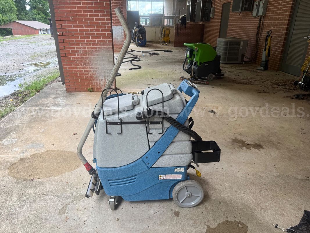 EDIC CR2 TOUCH-FREE Restroom Cleaner