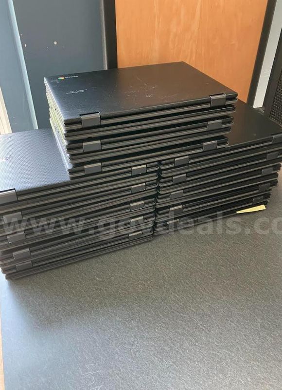 Lot of 25 ACER R752TN-C3DD Chromebooks