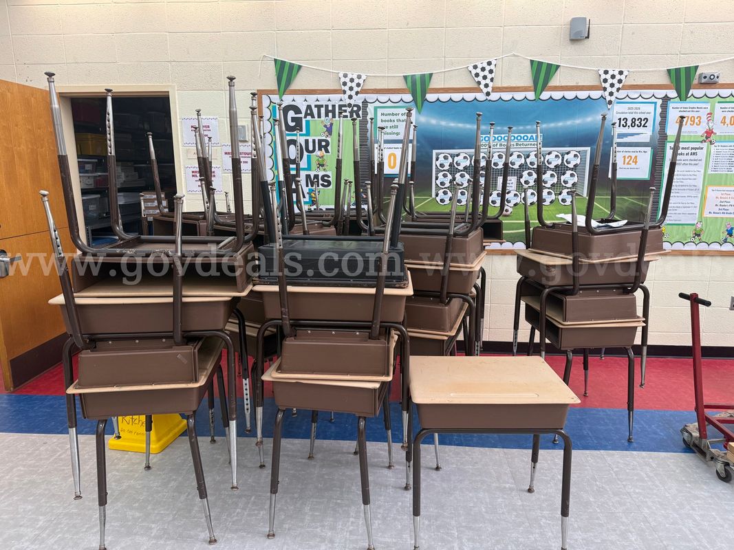 Lot of 33 Student Desks