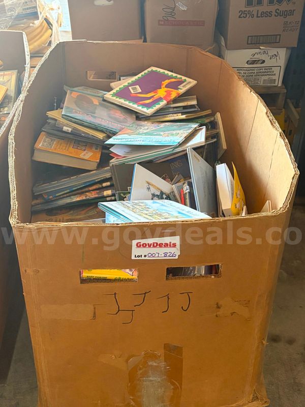 ONE MORE GONDOLA-BOX-FULL OF DISCARDED SCHOOL LIBRARY BOOKS!!