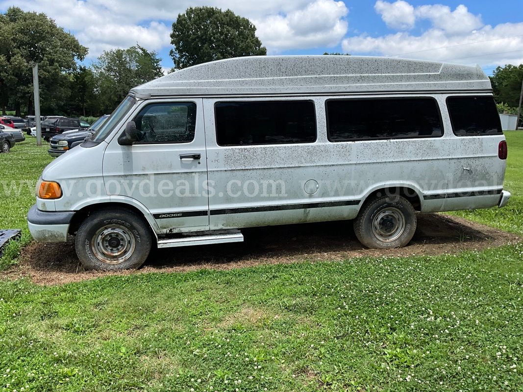 2003 Dodge Ram Van