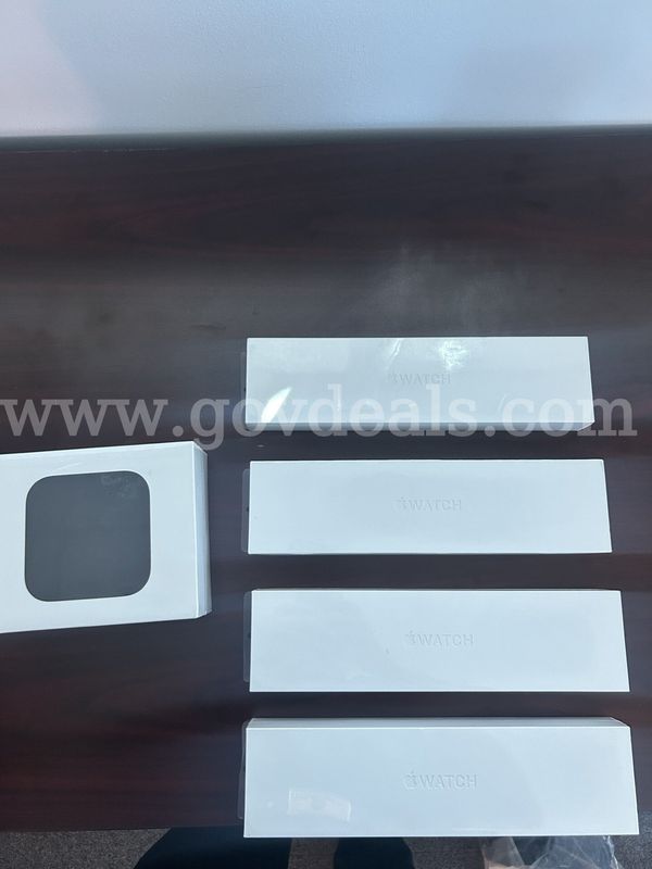 (1) Apple TV 4K HDR 32GB and (4) Apple Watch Series 6 40mm