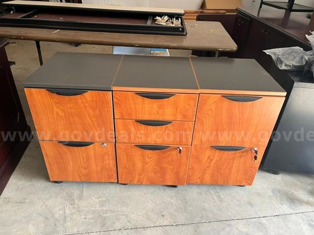 Mobile Pedestal Filing Cabinets 5 ct.