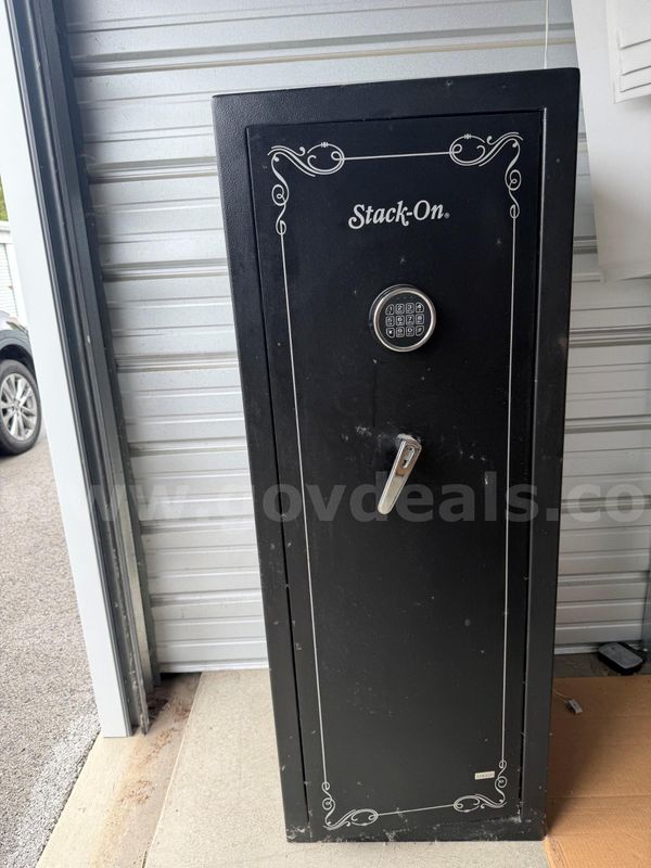 STACK-ON GUN SAFE