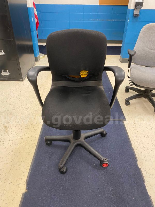 FOUR OFFICE CHAIRS (1 of 4)