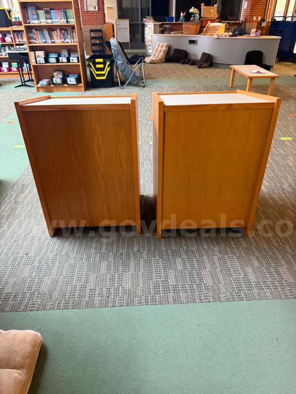 Lot of 2 Small Podiums