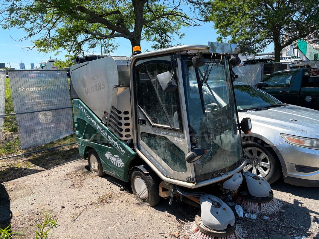 Green Machine 636 Hi-Speed Sweeper