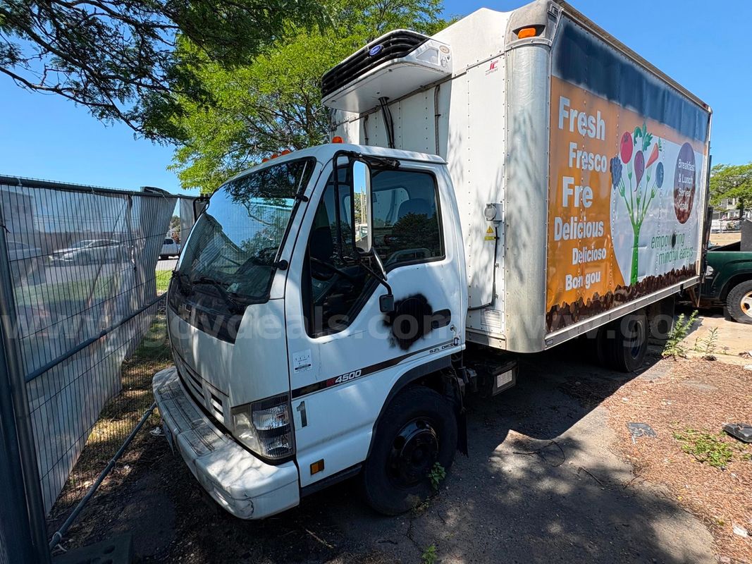 2006 Chevrolet W45042 Box Truck