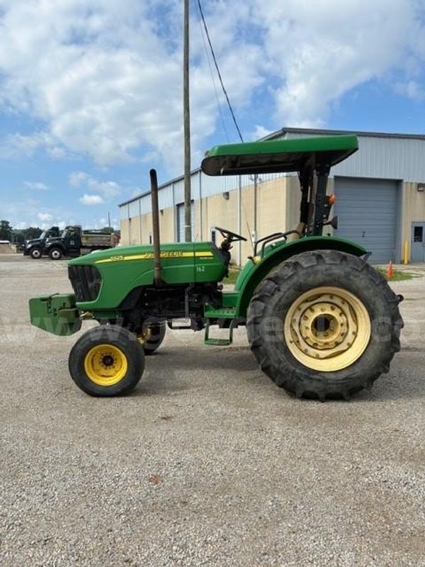2008 John Deere 5525 Farm Tractor