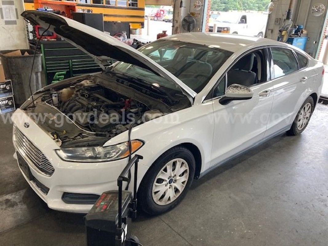 2014 Ford Fusion S