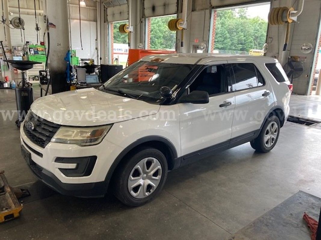 2017 Ford Explorer PI AWD