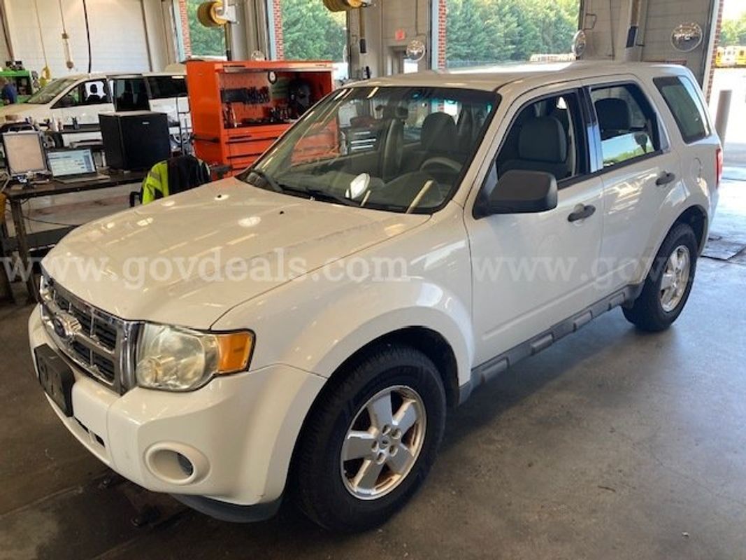 2012 Ford Escape XLS 4WD