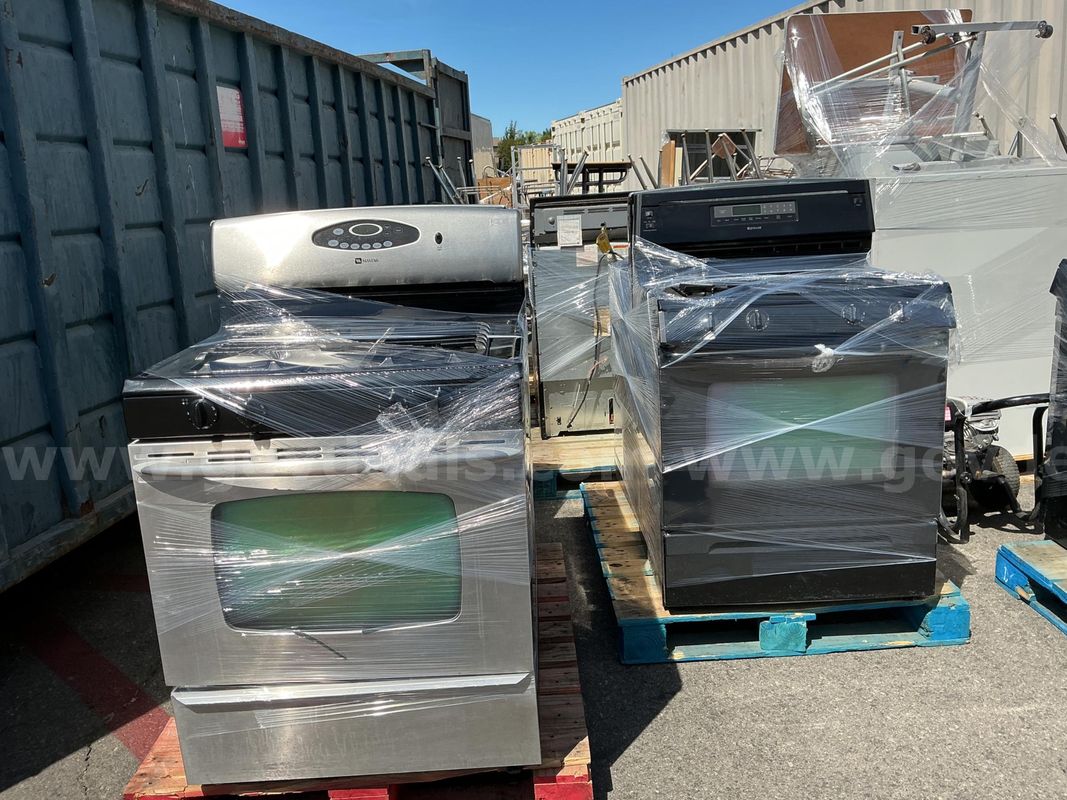 7 Gas Ovens / Stove