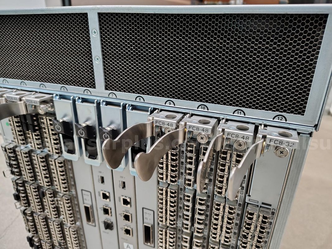 1 LOT 1EA. BROCADE DCX W/6 EA. FC8-48. 2 EA. FC8-32. 2 CP8. 2 CR8. 4 PSU. 3 FAN.