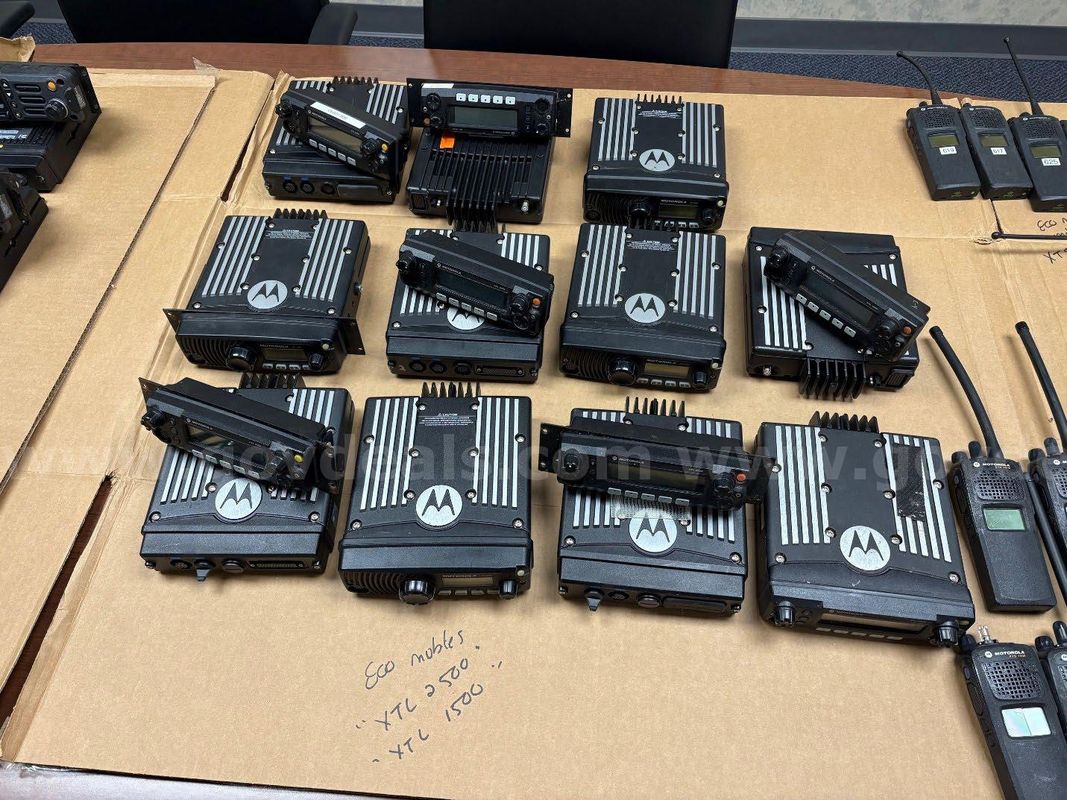 XTL1500/2500 800mhz Mobile Radios (11)