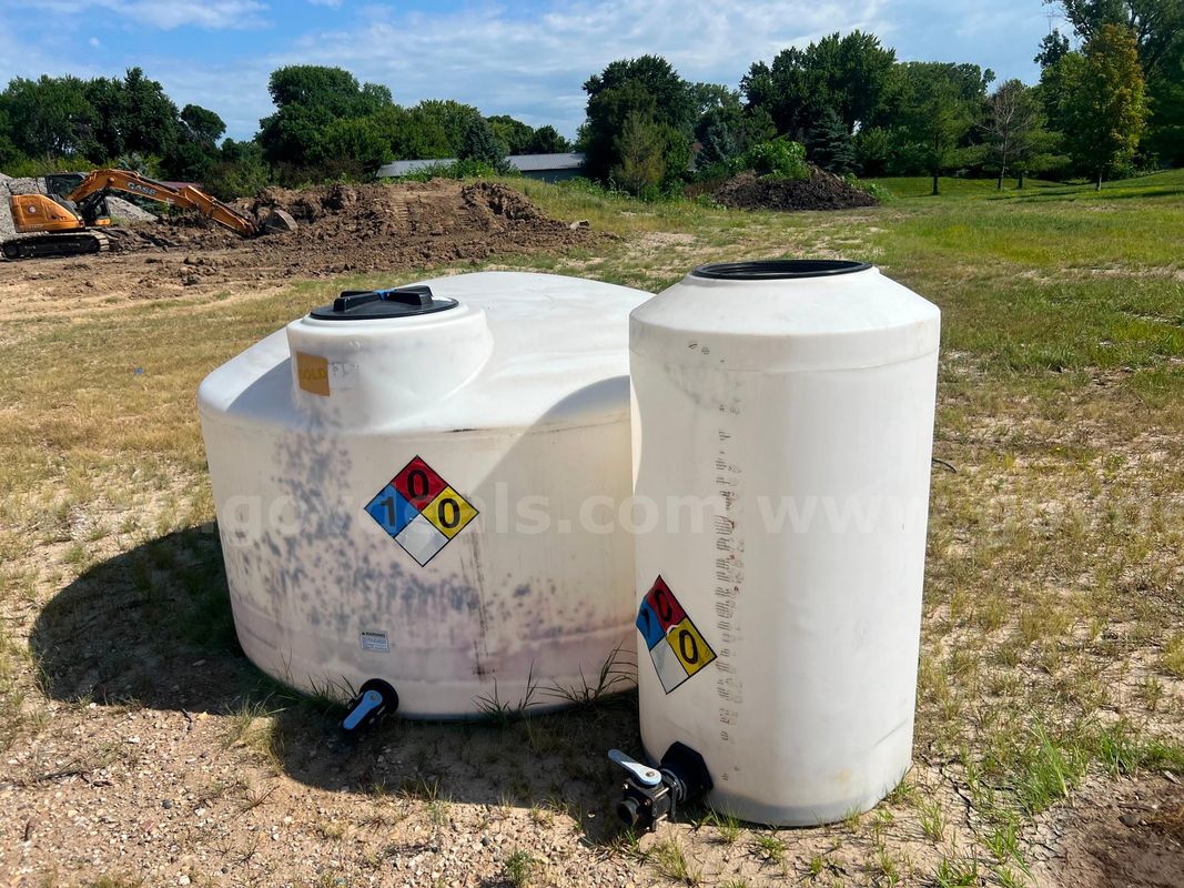 Plastic storage tanks