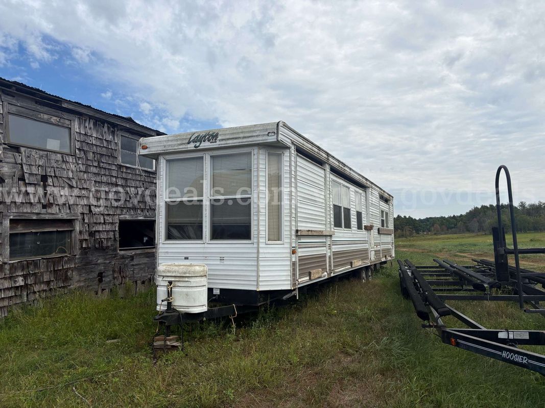 2005 Skyline Corporation camper park model trailer LOCAL PICKUP ONLY