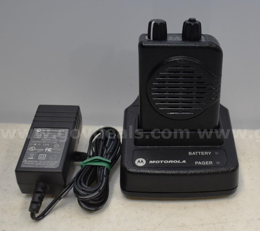 Super Clean Motorola Minitor 5 V Fire Pager Low Band With Charger & Battery Fire Police Ems - Shipping Only
