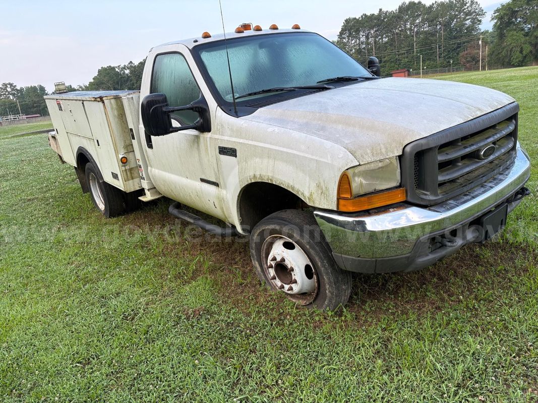 2000 Ford F-450 Bucket Truck