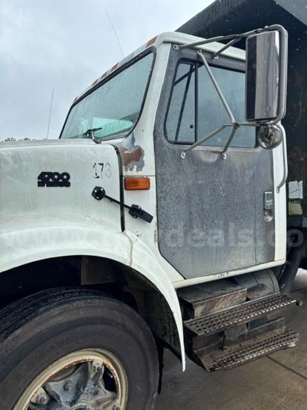 1996 International 4700