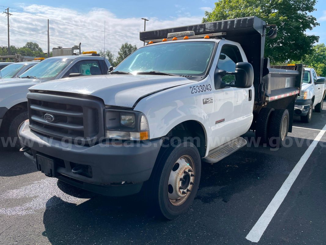 2003 Ford F-450 SD Reg Cab DRW 2WD Dump Truck with 6.0L V8 Diesel