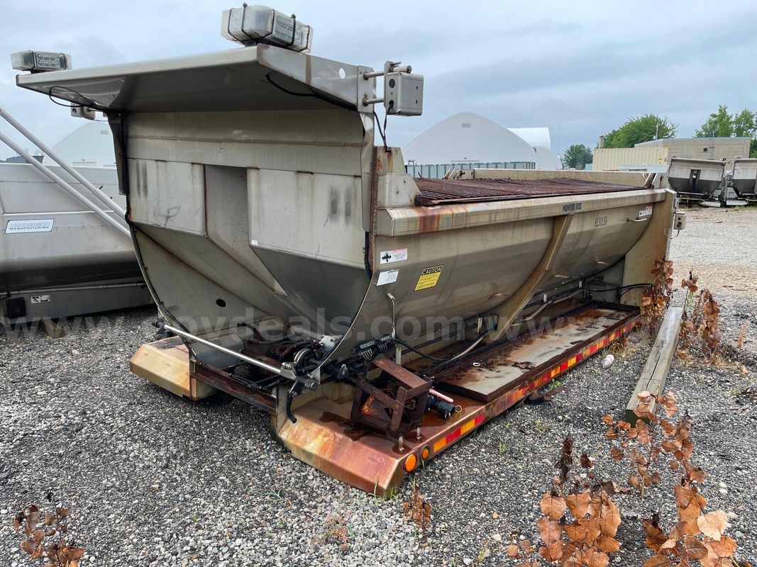 Monroe Monroe Stainless Steel Bed with Tailgate, 15ft Dual Auger Bed