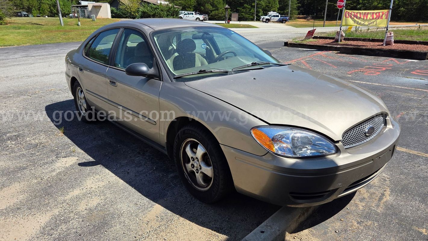 2005 Ford Taurus