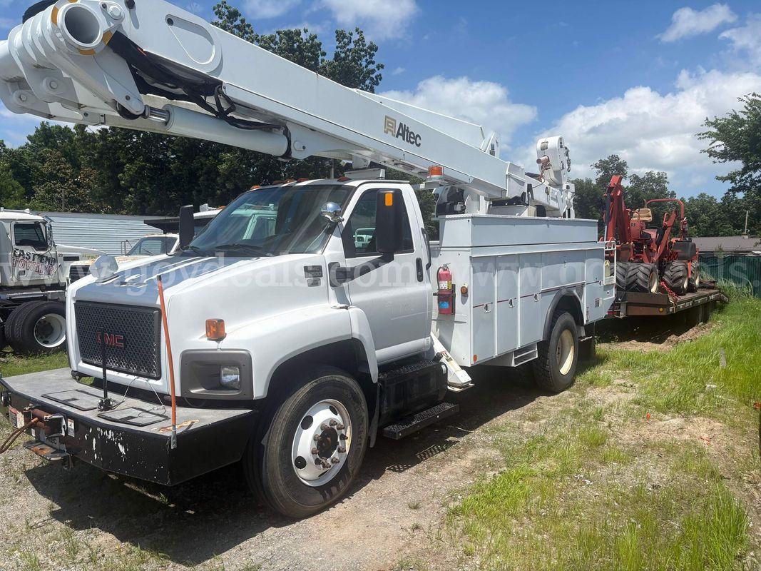 2009 GMC C8500 S/A Bucket Truck