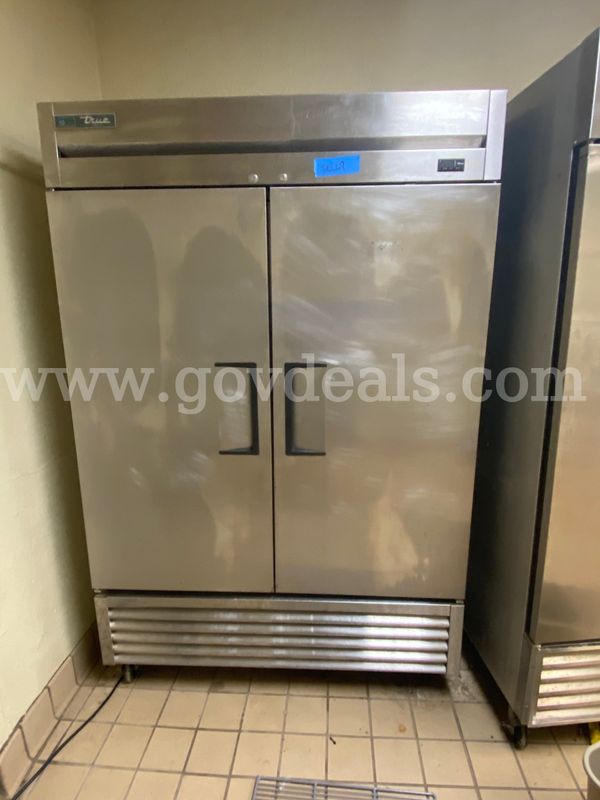 TRUE Commercial Fridge and Commercial Freezer