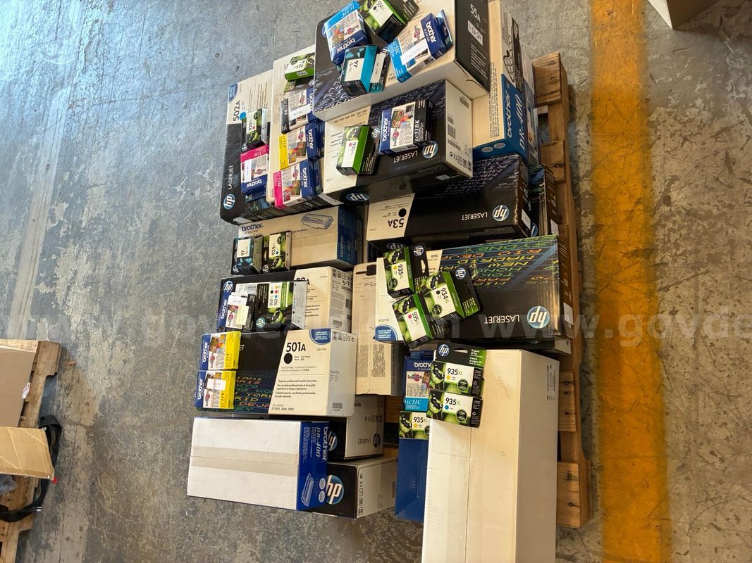 Printer and toner, HP - UNTESTED