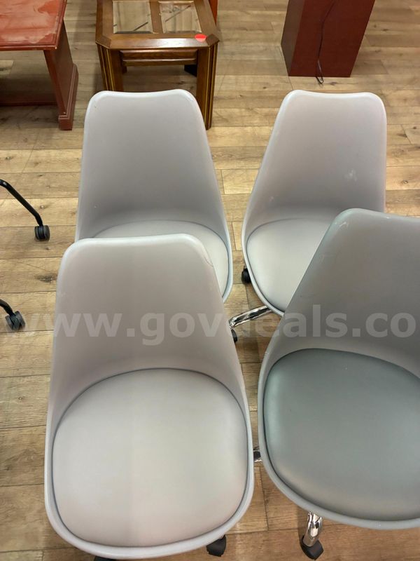 Chairs, wheeled, lot of 4