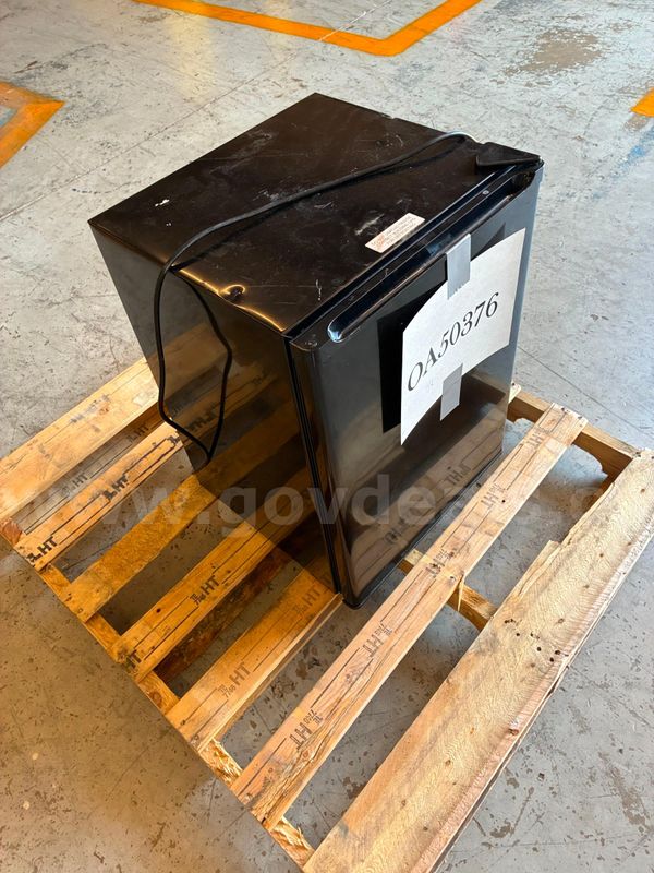 Refrigerator, Haier - UNTESTED