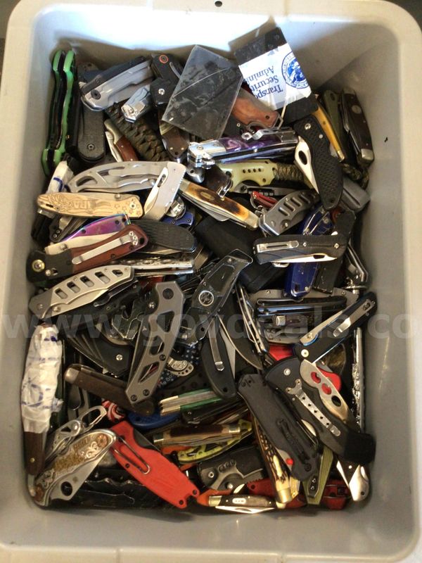 Knives, approximately 30lbs