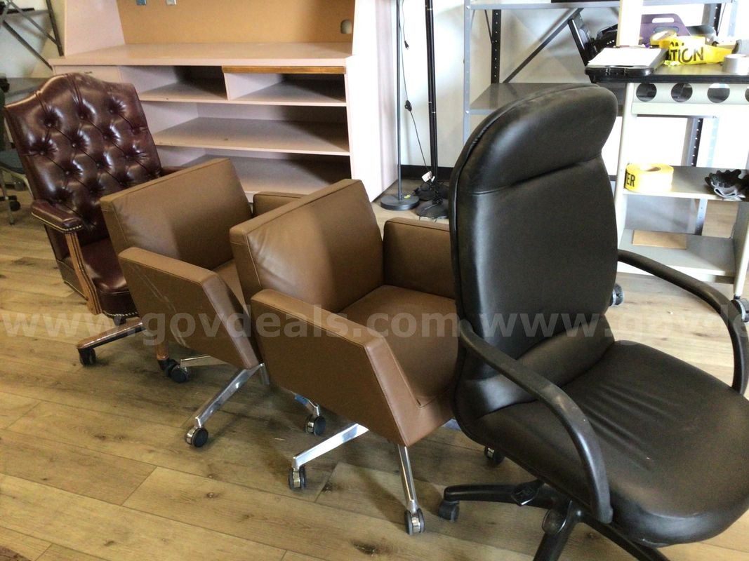 Chairs, wheeled, lot of 4
