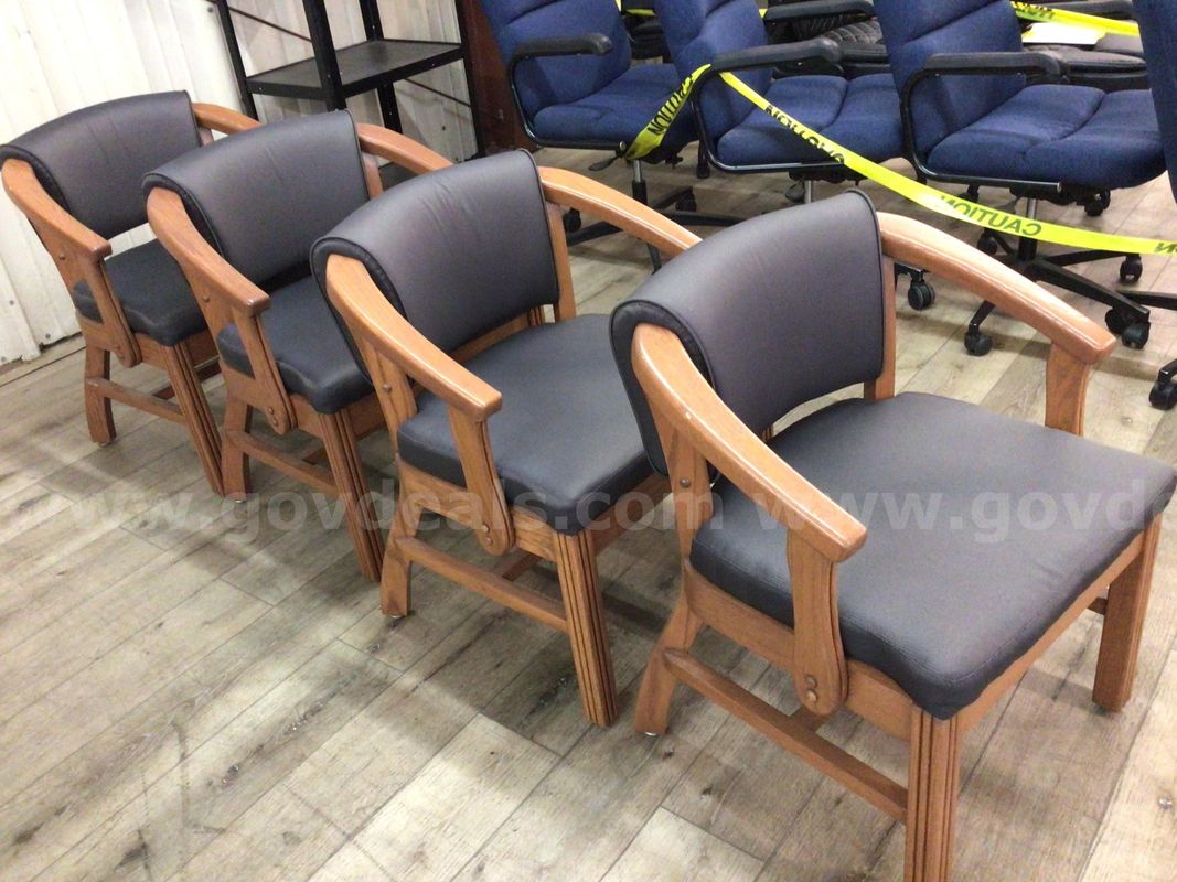 Chairs, stationary, lot of 4