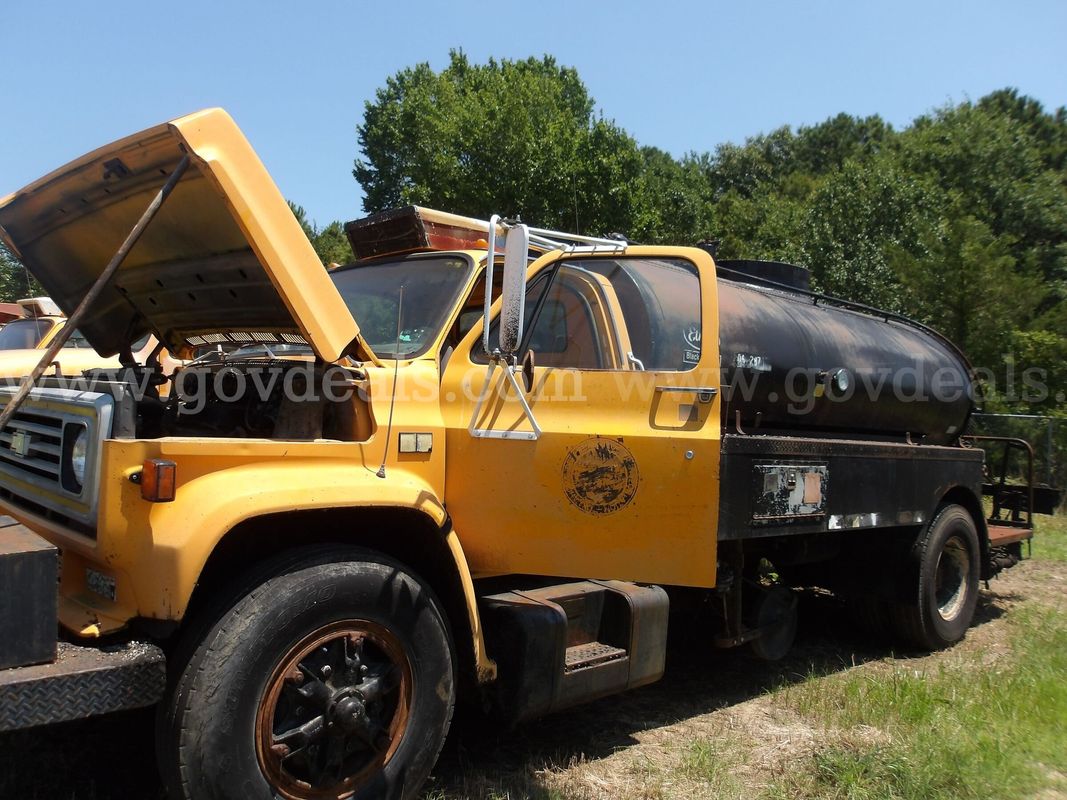 1987 Chevrolet C7D042