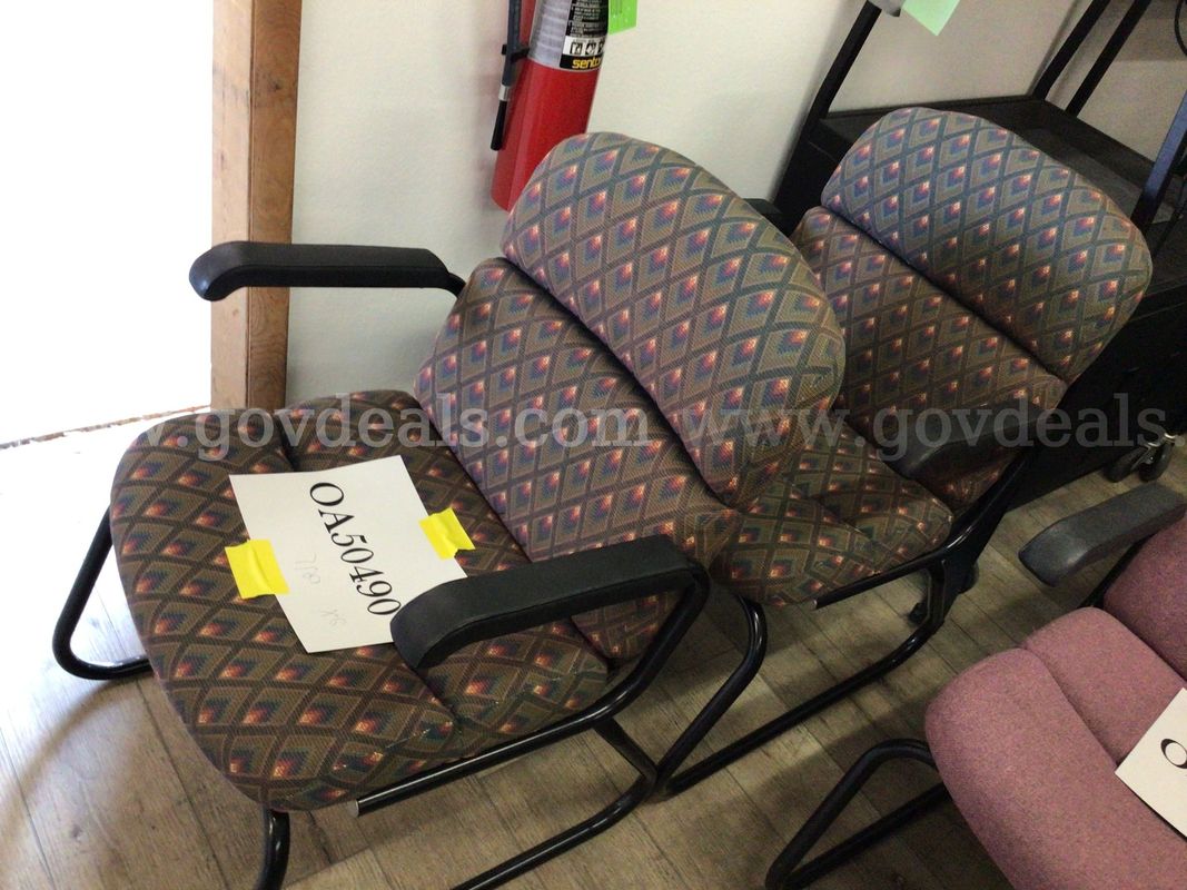 Chairs, stationary, lot of 2