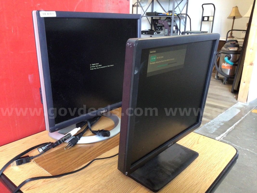Monitors, lot of 2, Dell - UNTESTED