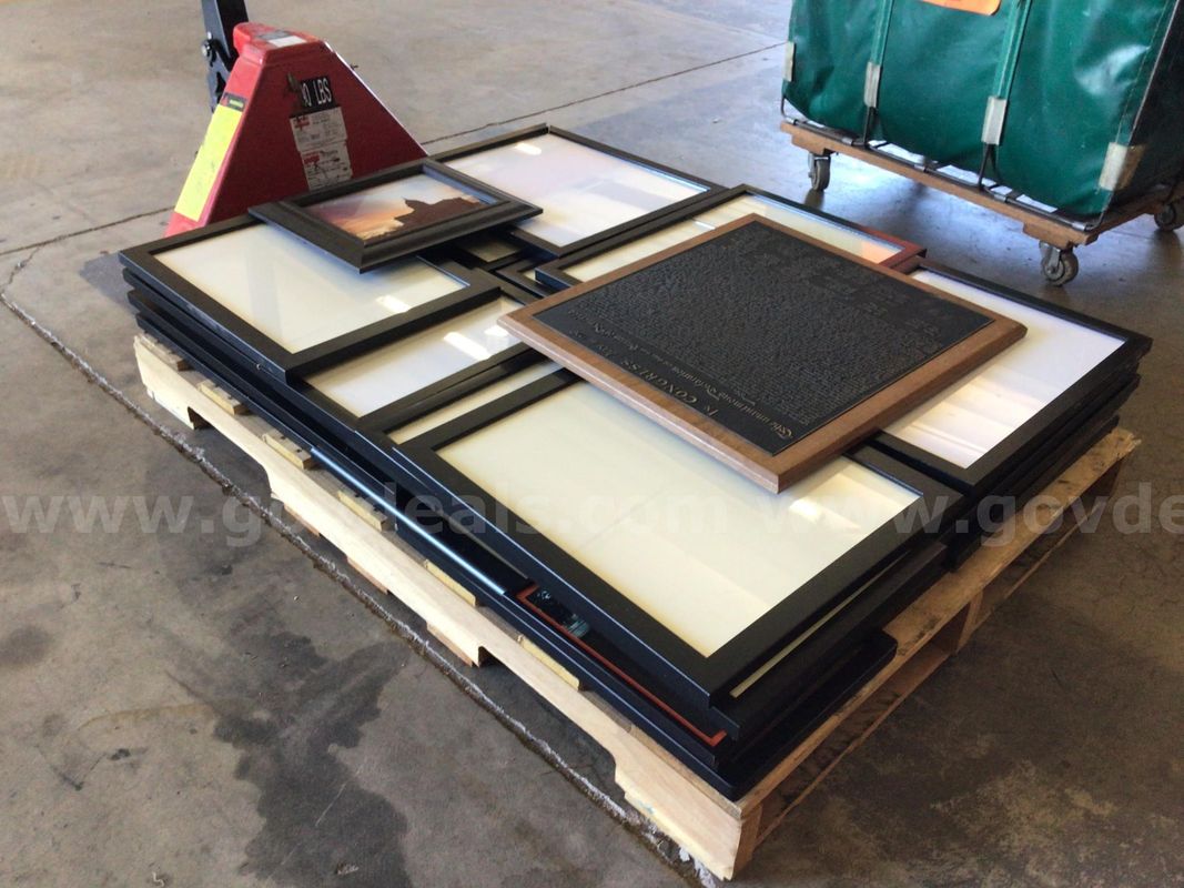 Artwork and frames, lot of approximately 25